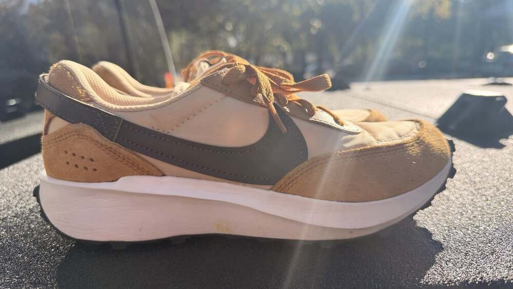 Nike Waffle Debut Sesame Tan DH9523-200 Retro Running Athletic Shoes. Womens 6.5